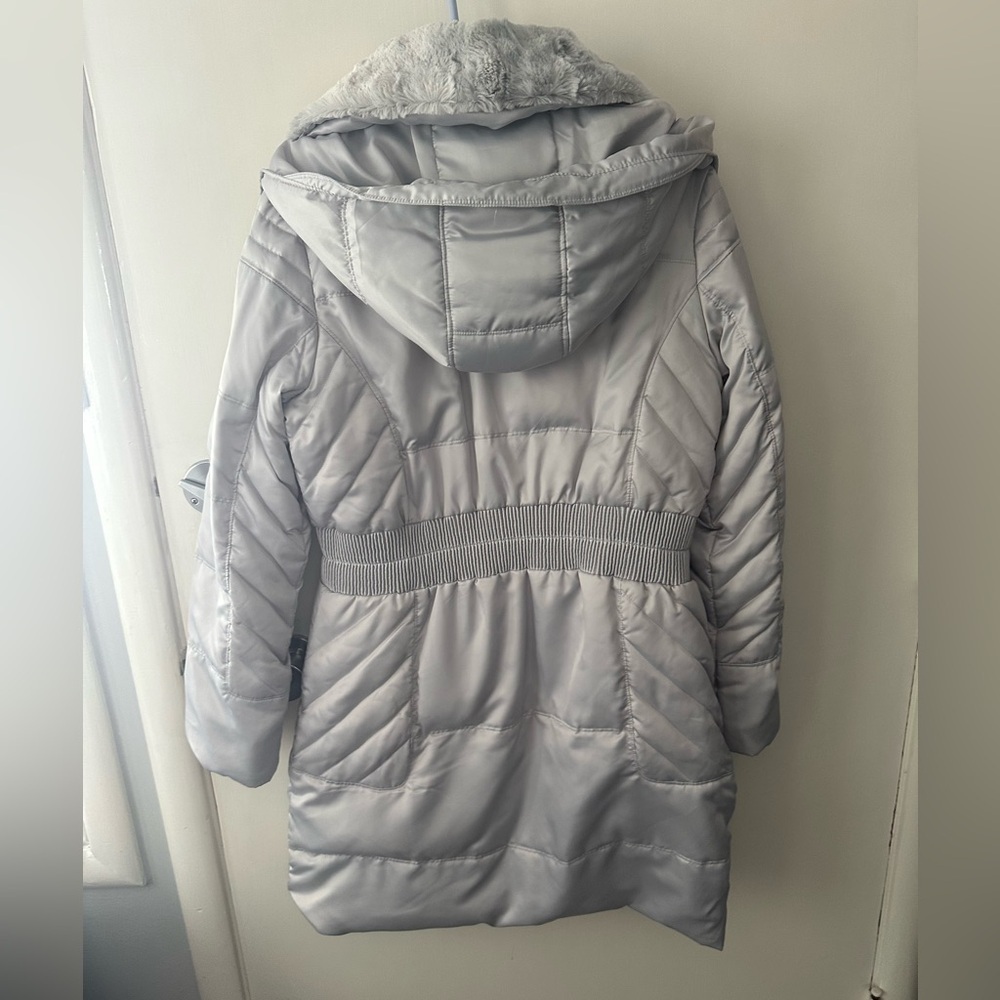 Michael Kors Silver Puffer Coat with Faux Fur Collar - Picture 3 of 8